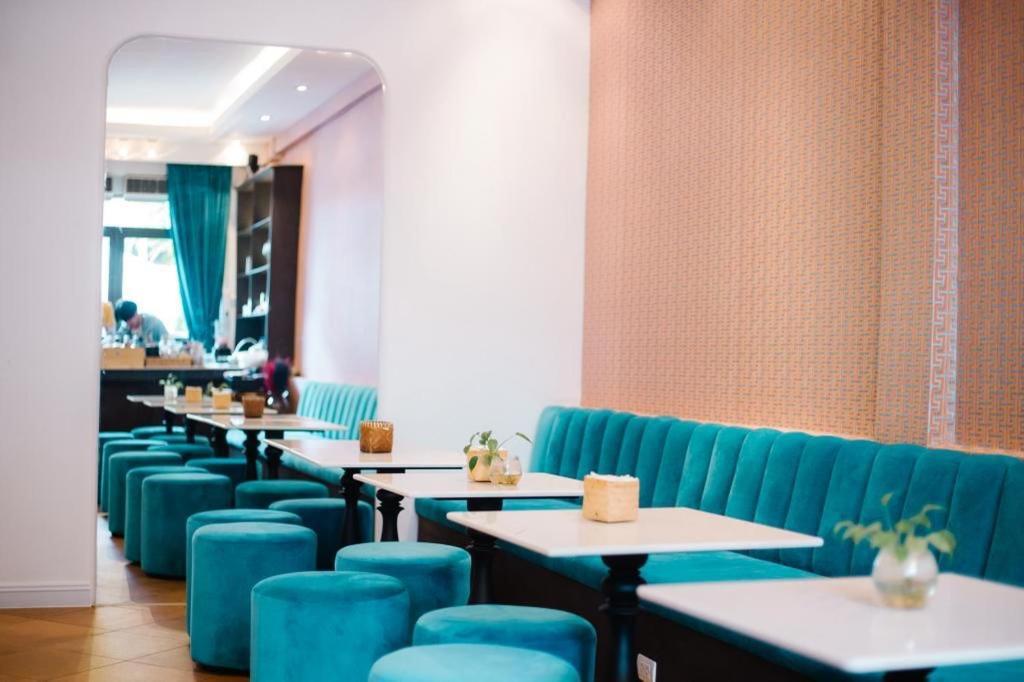 Petit Espace Boutique Hostel Вьентьян Экстерьер фото