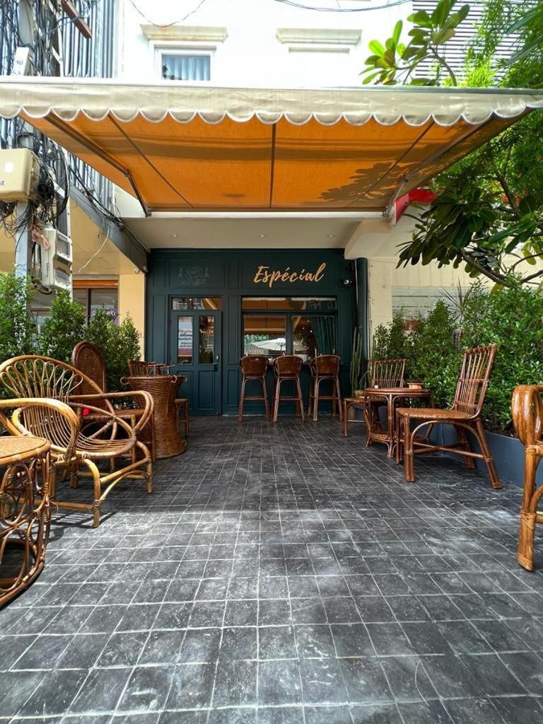 Petit Espace Boutique Hostel Вьентьян Экстерьер фото
