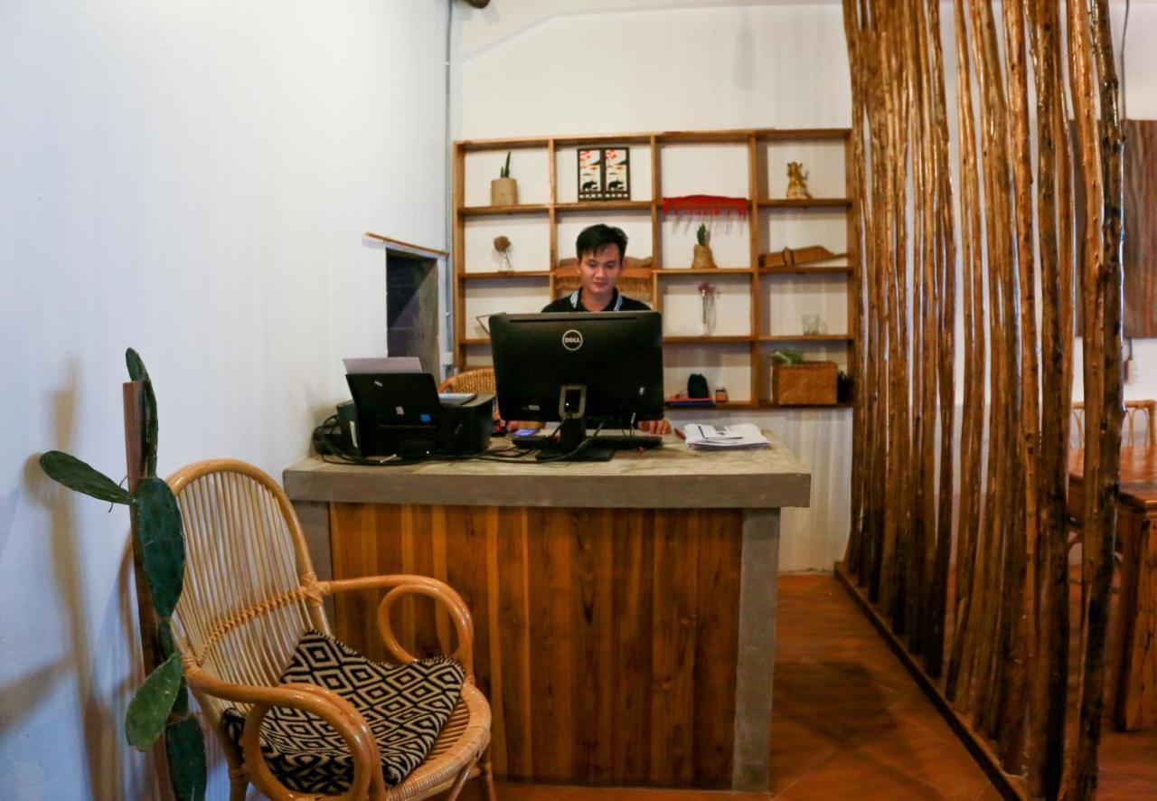 Petit Espace Boutique Hostel Вьентьян Экстерьер фото