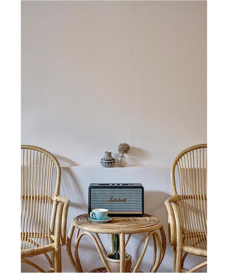 Petit Espace Boutique Hostel Вьентьян Экстерьер фото